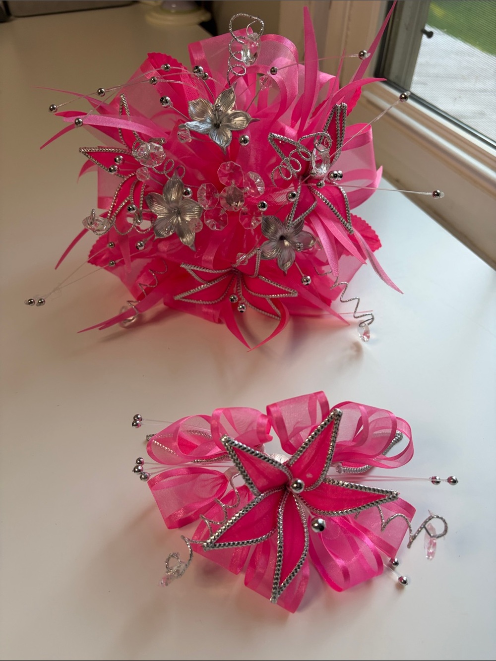 Sweet 15 Quinceañera Fuchsia Pink‎ Ribbon Bouquet & Matching Tocado Set